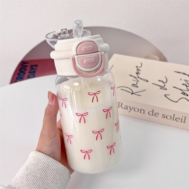 Bonita botella de agua con paj - Sports Equipment 5 Years Old reseña y precio